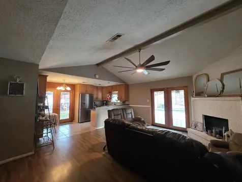 2414 Goldenrod Street Highlands TX 77562