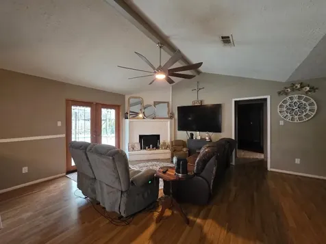 2414 Goldenrod Street Highlands TX 77562