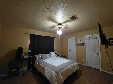 2414 Goldenrod Street Highlands TX 77562