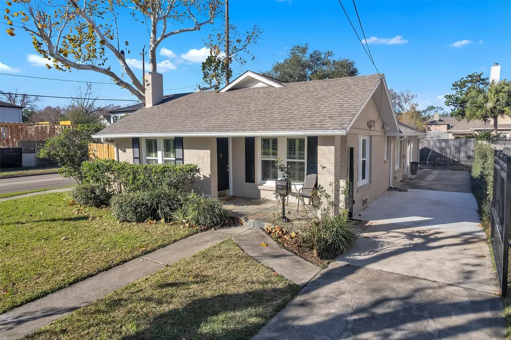 3932 Marquette Street Houston TX 77005