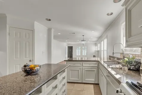 3932 Marquette Street Houston TX 77005
