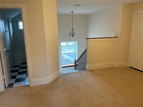 5105 Maple Street Bellaire TX 77401