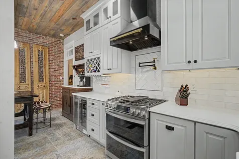3024 Avenue O 1/2 Galveston TX 77550