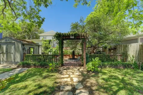 3024 Avenue O 1/2 Galveston TX 77550
