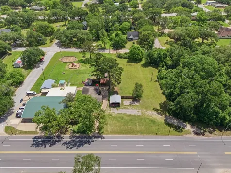 1726 13th Street Hempstead TX 77445