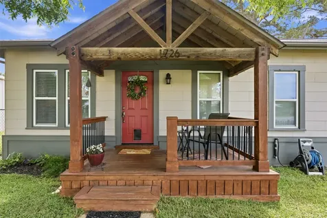 1726 13th Street Hempstead TX 77445