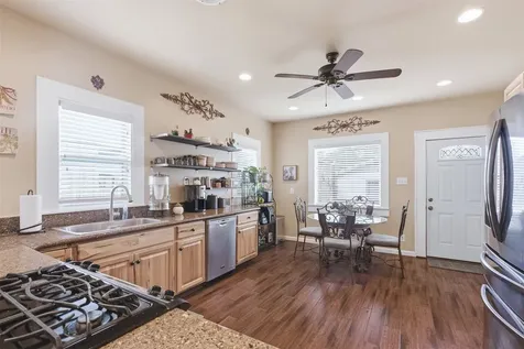 1726 13th Street Hempstead TX 77445