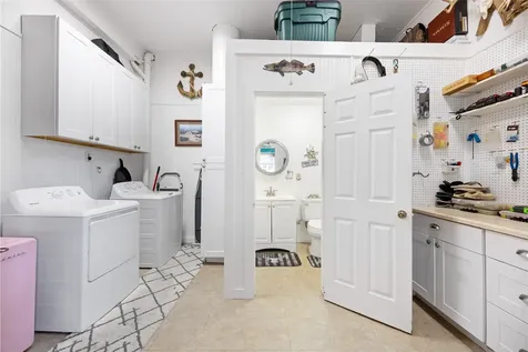 1114 Tiki Drive Tiki Island TX 77554