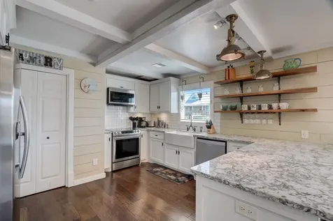 22819 Vida Street Galveston TX 77554