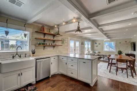 22819 Vida Street Galveston TX 77554