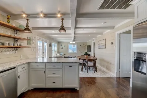 22819 Vida Street Galveston TX 77554