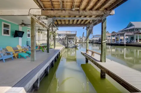 22819 Vida Street Galveston TX 77554