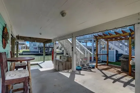 22819 Vida Street Galveston TX 77554