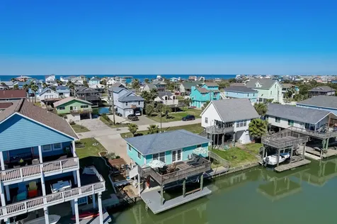 22819 Vida Street Galveston TX 77554