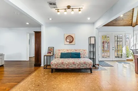 1507 Sue Barnett Drive Houston TX 77018