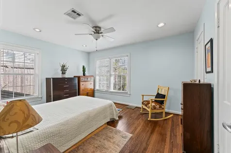1507 Sue Barnett Drive Houston TX 77018