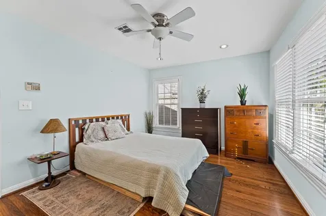 1507 Sue Barnett Drive Houston TX 77018