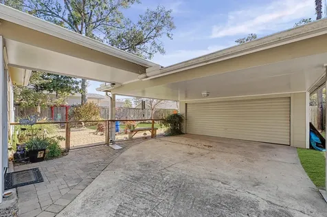 1507 Sue Barnett Drive Houston TX 77018