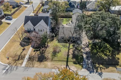 1507 Sue Barnett Drive Houston TX 77018