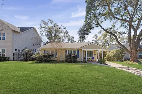 1507 Sue Barnett Drive Houston TX 77018