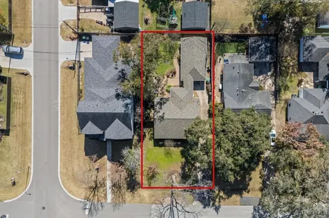 1507 Sue Barnett Drive Houston TX 77018