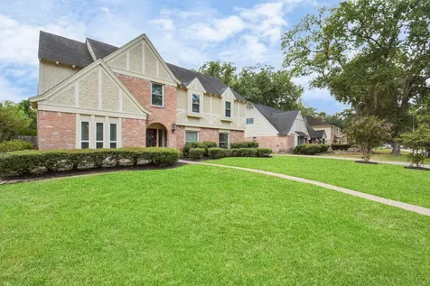 1807 Saddlecreek Drive Houston TX 77090