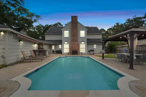 1807 Saddlecreek Drive Houston TX 77090