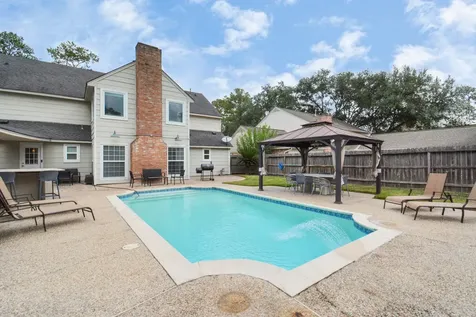 1807 Saddlecreek Drive Houston TX 77090