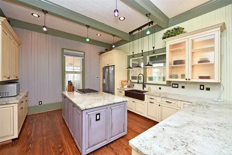 315 Cedar Street New Ulm TX 78950