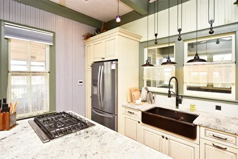 315 Cedar Street New Ulm TX 78950