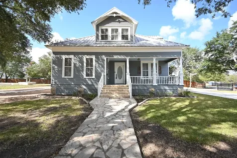 315 Cedar Street New Ulm TX 78950