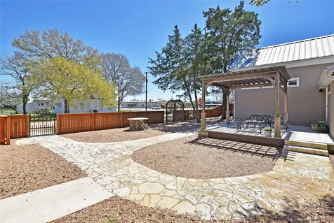 315 Cedar Street New Ulm TX 78950