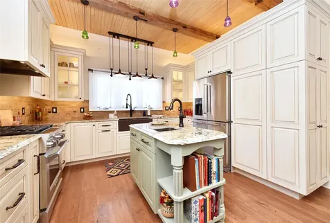315 Cedar Street New Ulm TX 78950
