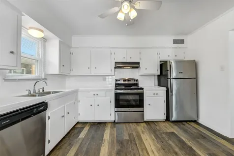 123 Strand Street Rear Galveston TX 77550