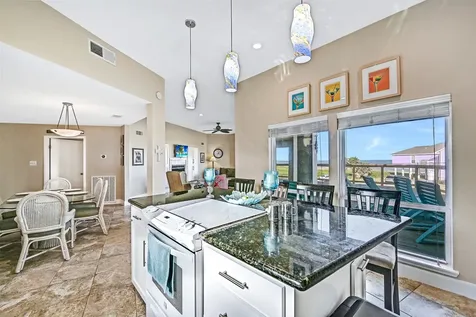 17614 Glei Galveston TX 77554