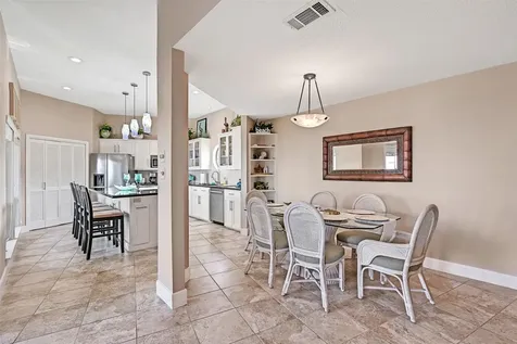17614 Glei Galveston TX 77554