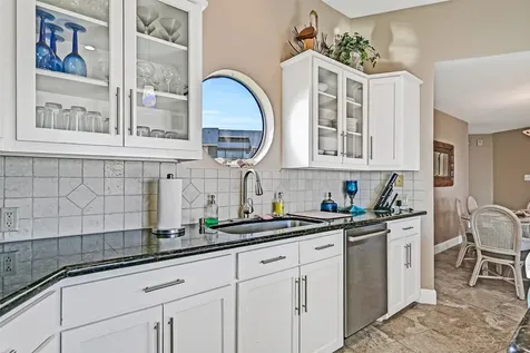 17614 Glei Galveston TX 77554