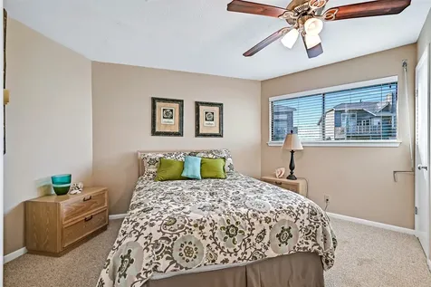 17614 Glei Galveston TX 77554