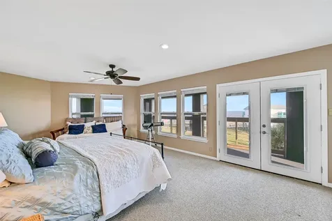 17614 Glei Galveston TX 77554