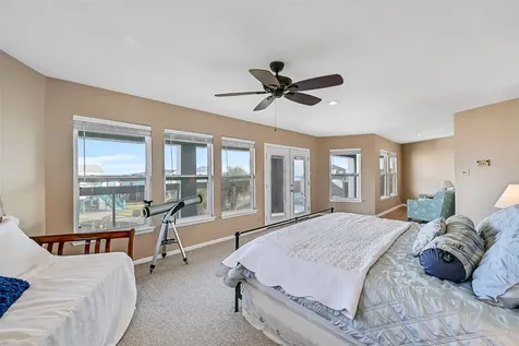 17614 Glei Galveston TX 77554