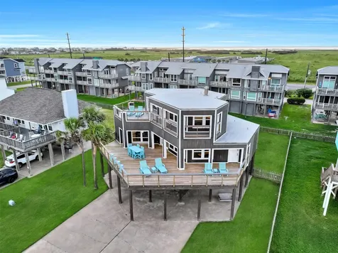 17614 Glei Galveston TX 77554