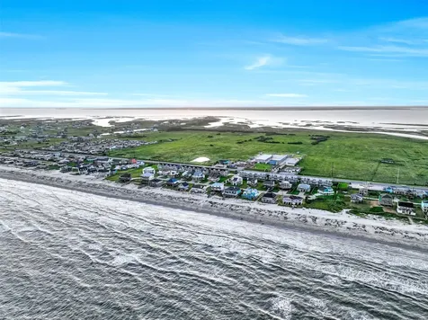 17614 Glei Galveston TX 77554