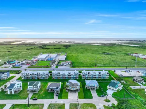 17614 Glei Galveston TX 77554