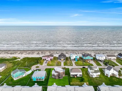 17614 Glei Galveston TX 77554
