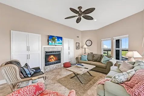 17614 Glei Galveston TX 77554