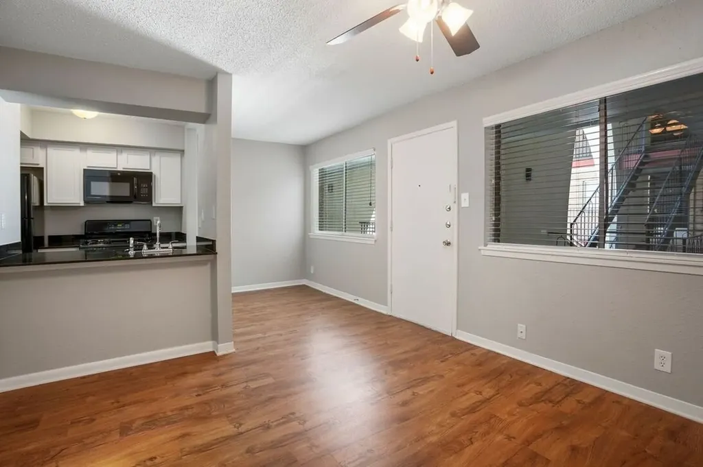 2810 Salado Street 115 Austin TX 78705