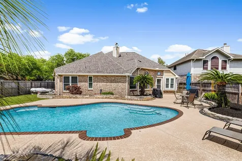 312 Summer Haven Circle League City TX 77573