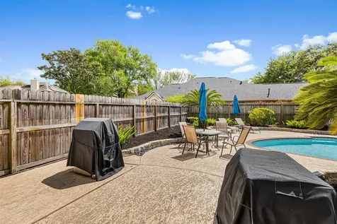 312 Summer Haven Circle League City TX 77573