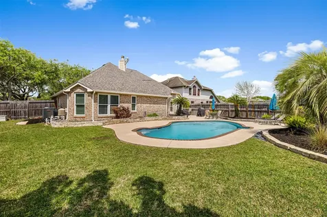 312 Summer Haven Circle League City TX 77573