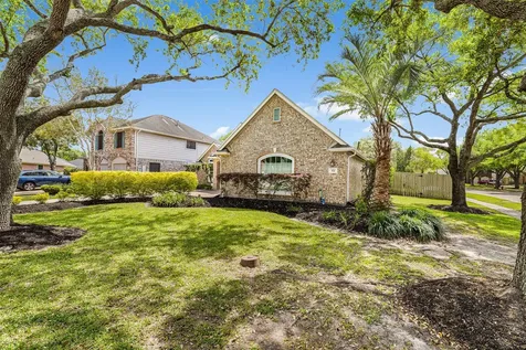 312 Summer Haven Circle League City TX 77573